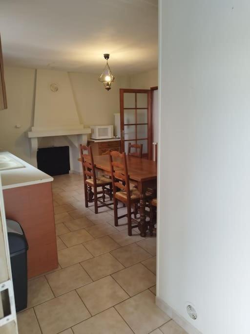 L'Hirondelle Du Faubourg Villa บา-ซู-โรบ ภายนอก รูปภาพ
